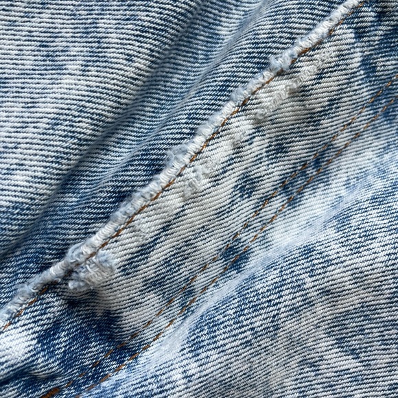 80s Chic brand Acid Washed Denim Bermuda Length shorts longline denim short - Picture 7 of 8